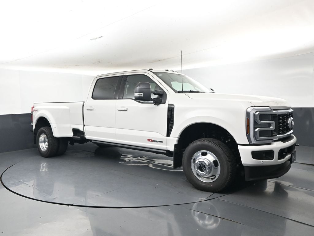 2026 Ford F-350SD Platinum 723A DRW