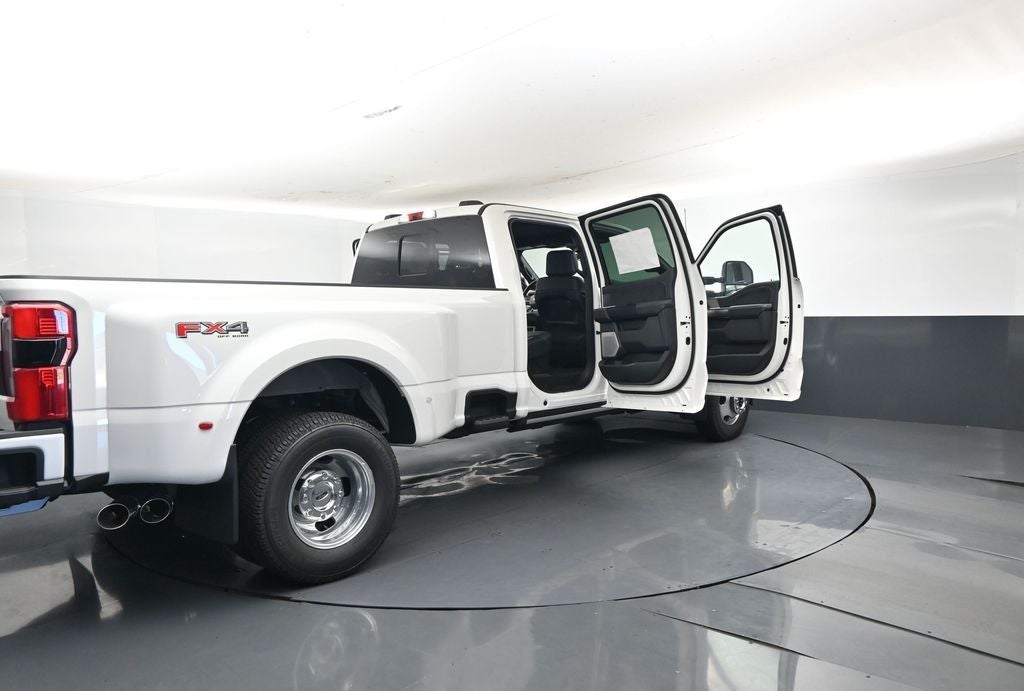 2026 Ford F-350SD Platinum 723A DRW