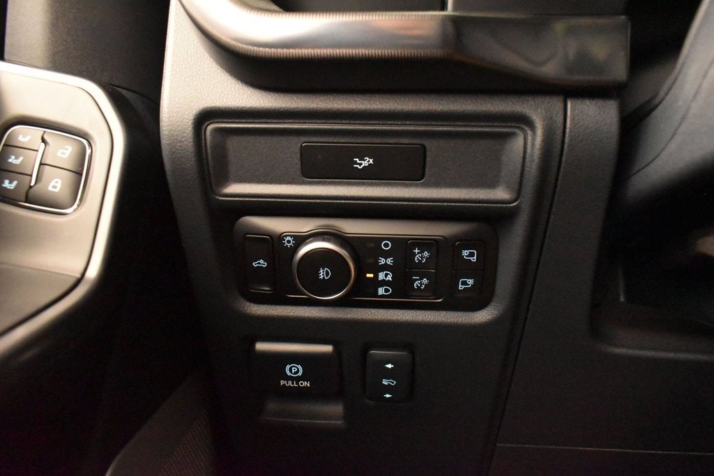2026 Ford F-150 Lariat Black Widow