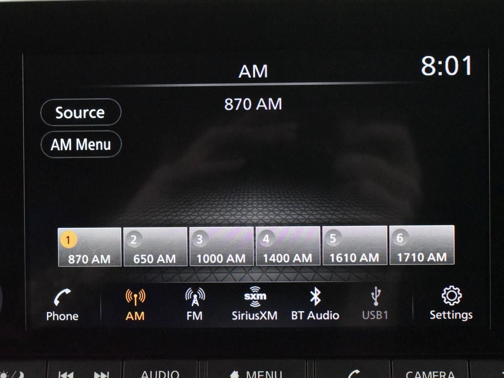 2025 Nissan Pathfinder SV
