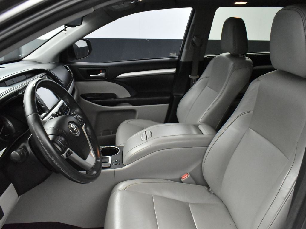 2016 Toyota Highlander XLE V6