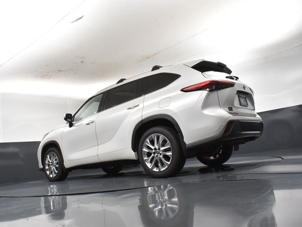 2022 Toyota Highlander Hybrid Limited