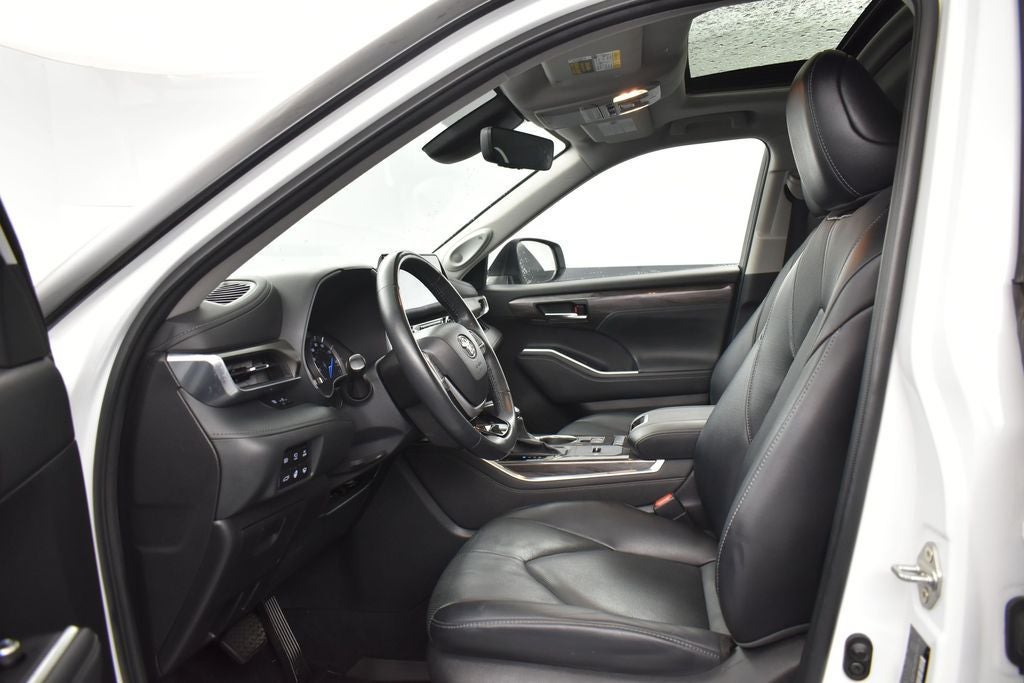 2022 Toyota Highlander Hybrid Limited