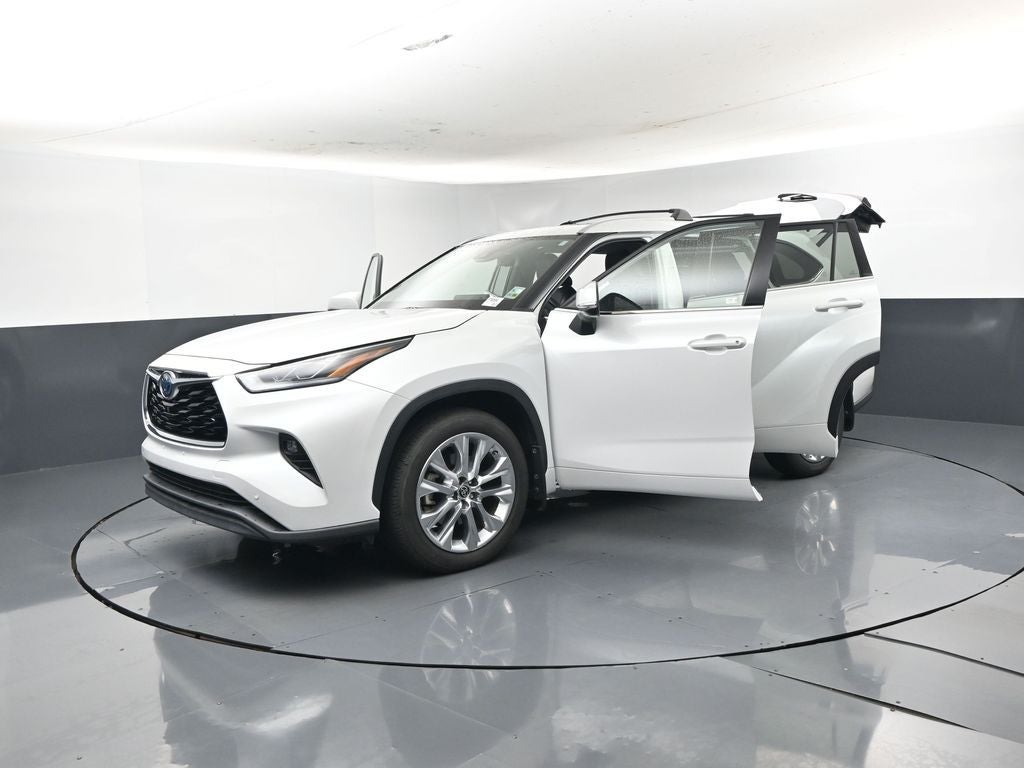 2022 Toyota Highlander Hybrid Limited