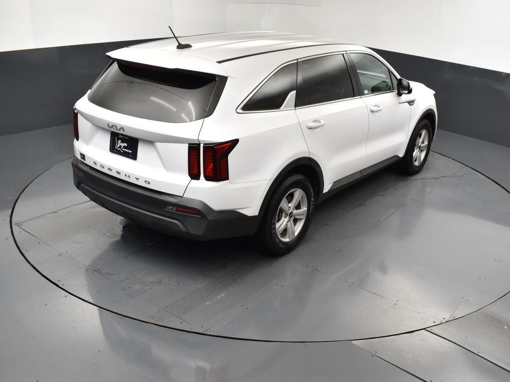 2022 Kia Sorento LX