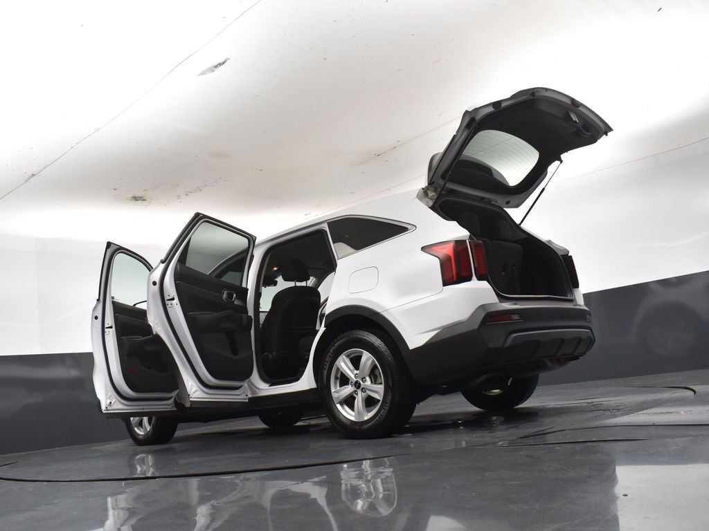 2022 Kia Sorento LX