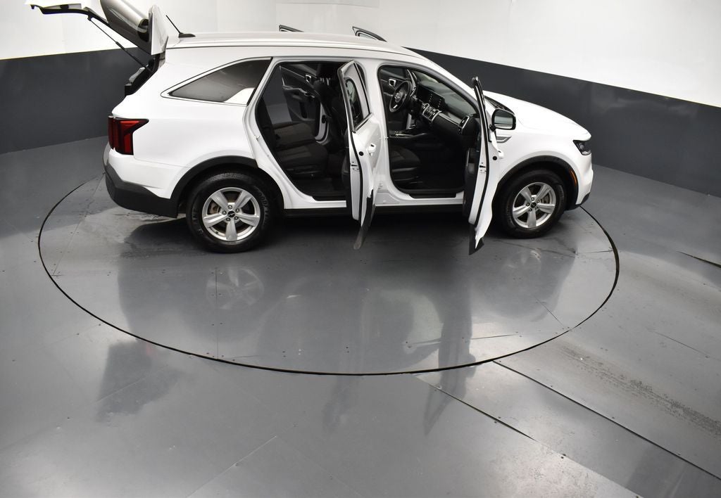 2022 Kia Sorento LX