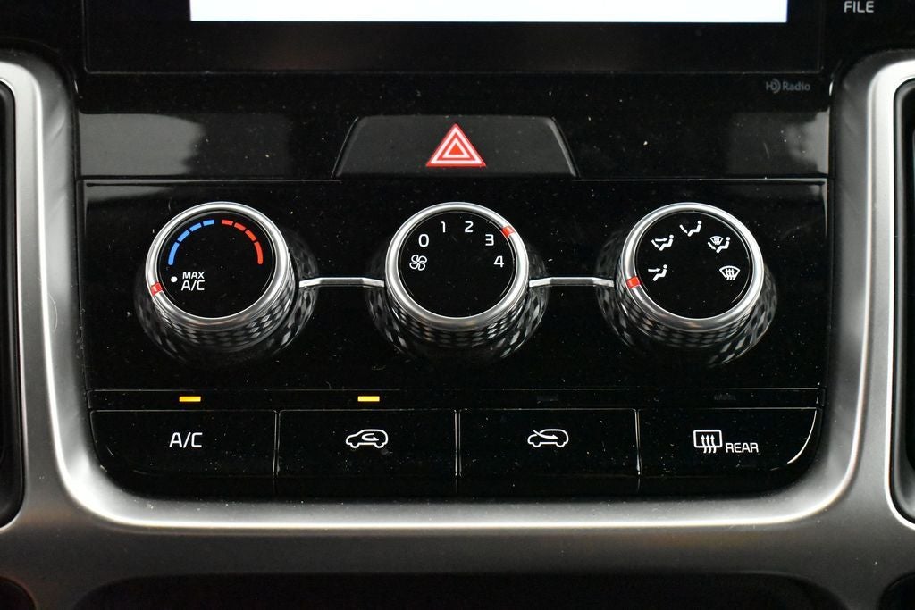 2022 Kia Sorento LX