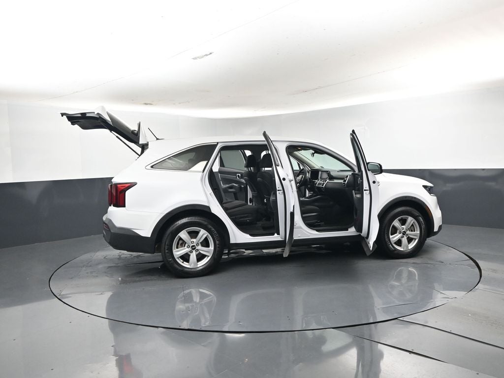 2022 Kia Sorento LX