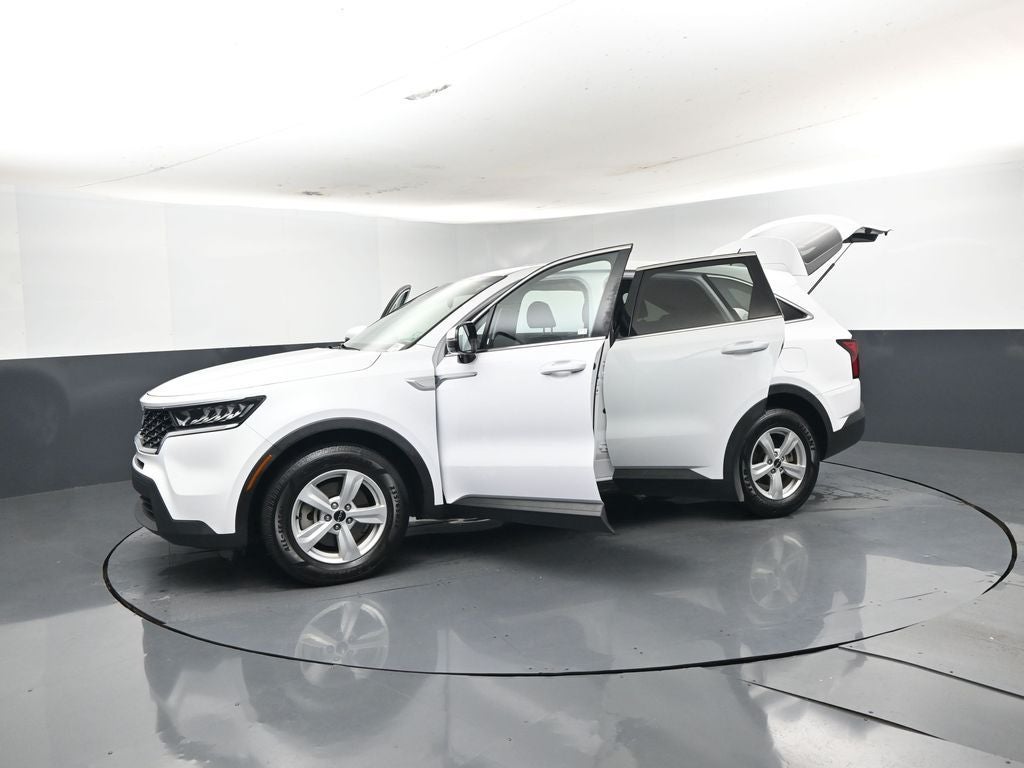 2022 Kia Sorento LX