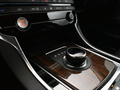 2019 Jaguar XE 25t Prestige