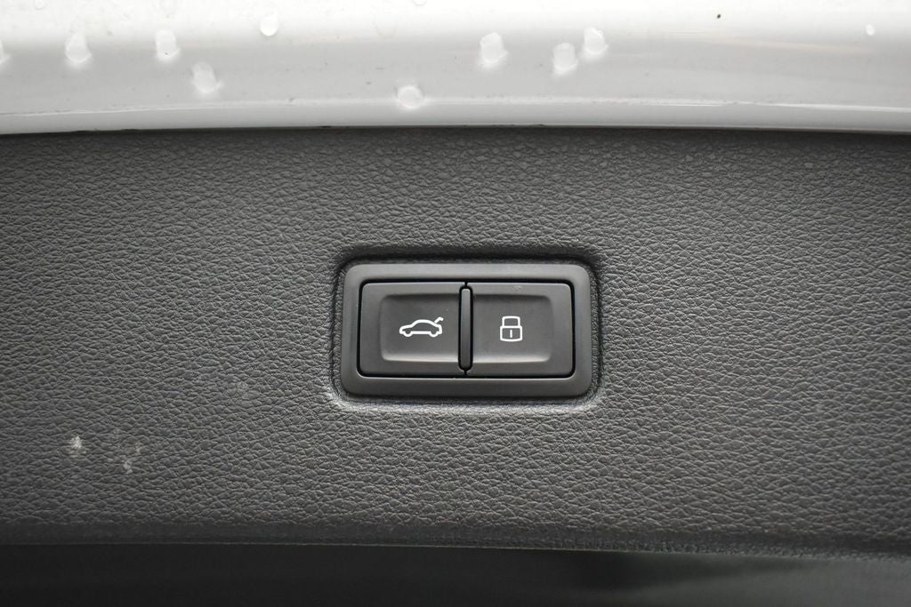 2021 Audi Q7 55 Prestige quattro