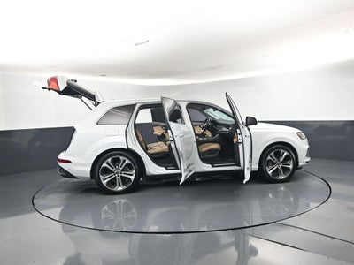 2021 Audi Q7 55 Prestige quattro